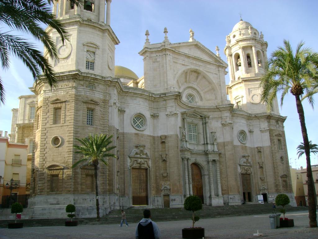 Too Many Aparts Cadiz Exterior photo